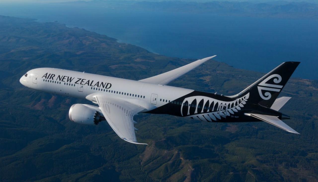 Air New Zealand Auckland Sydney flight turns back over de icing